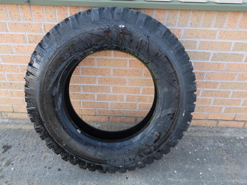 1049 - Uniroyal 10R22.5 (unused)