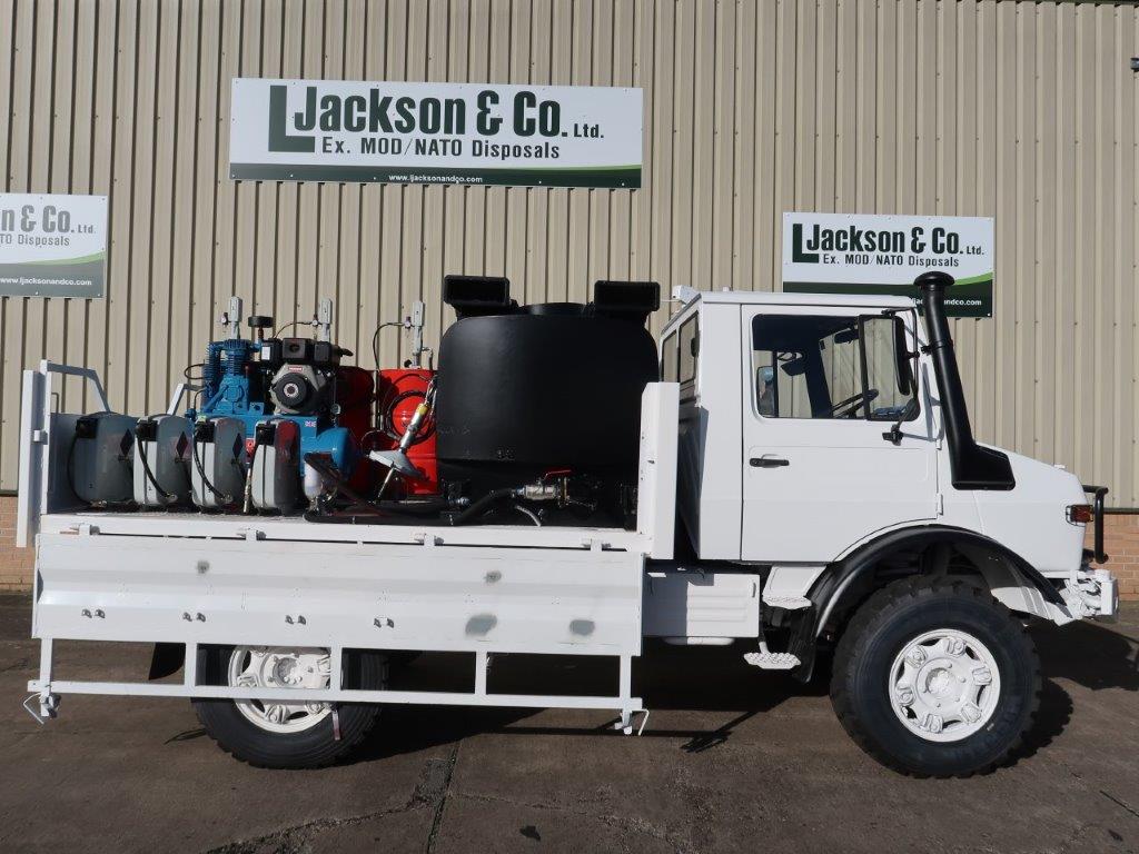 Mercedes Unimog U1300L 4×4 RHD Service Truck