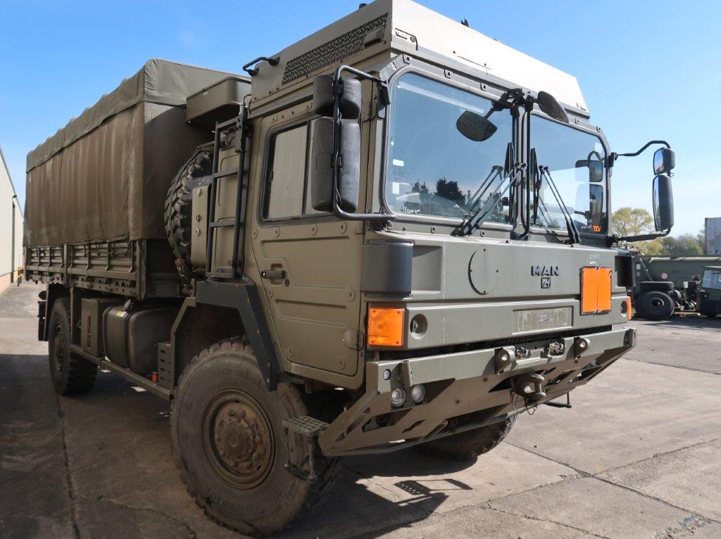 MAN HX60 18.330 4×4 Cargo Winch Truck