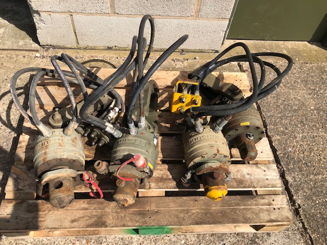 1054 - Kinshoffer 235-10 Crane Rotators 4000 kg cap