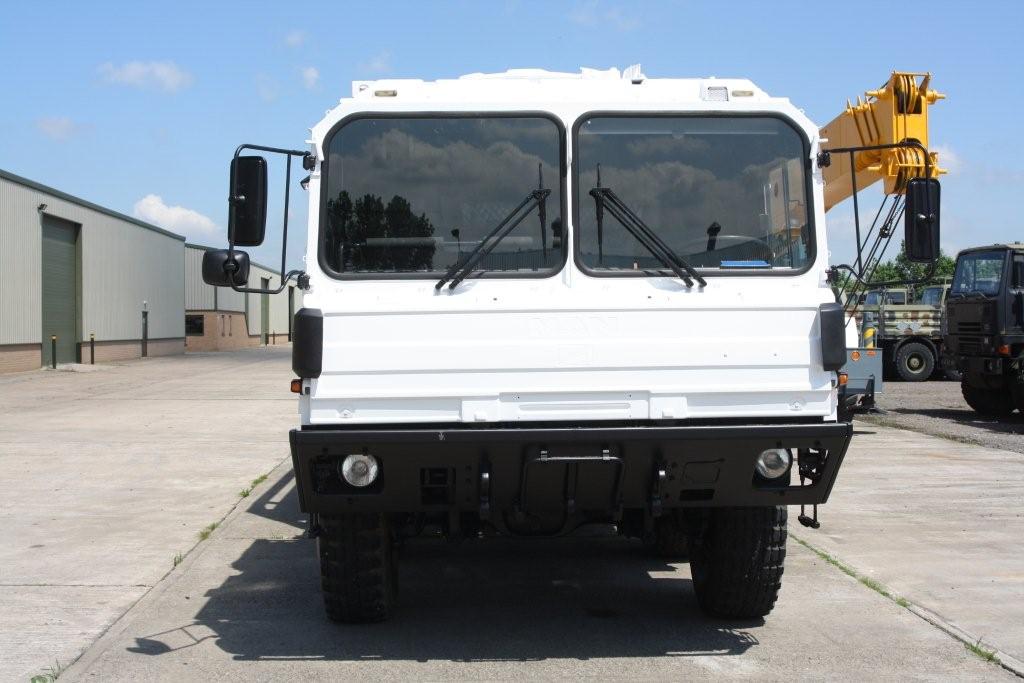 MAN Kat A1 15t 8×8 with Twistlocks