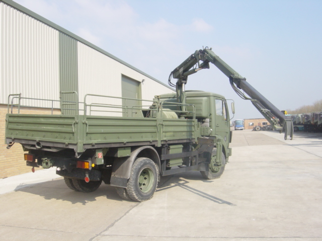 Mercedes 1017 4×4 Cargo With Crane