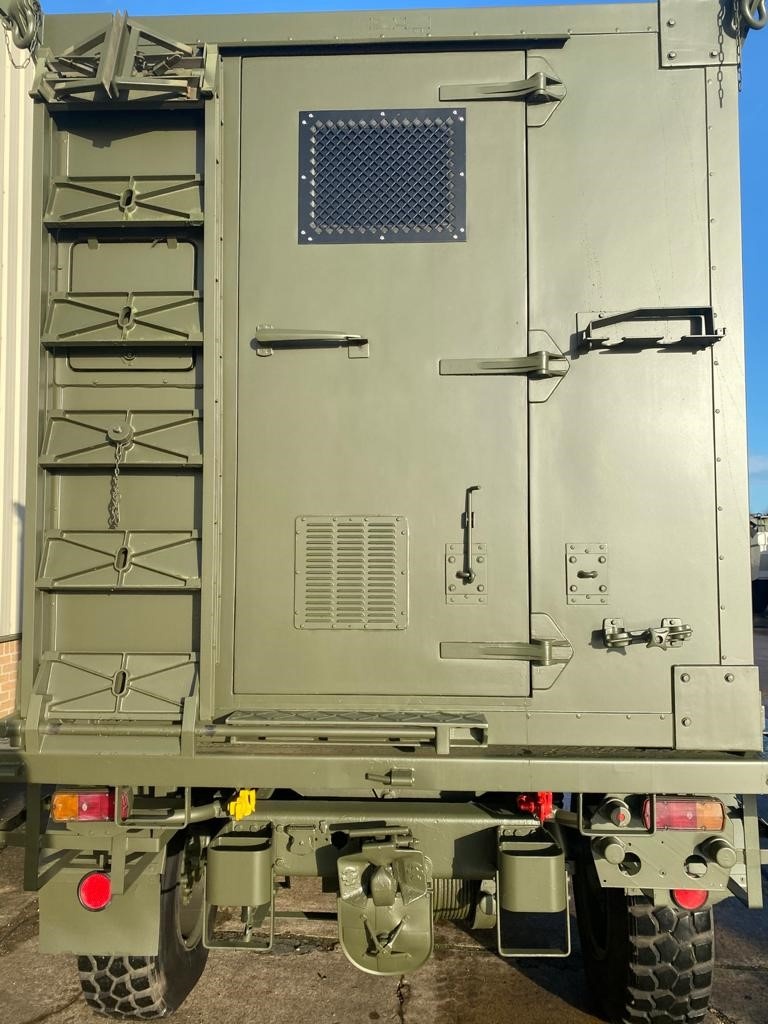 Mercedes Unimog U1300L Box Vehicle RHD Turbo