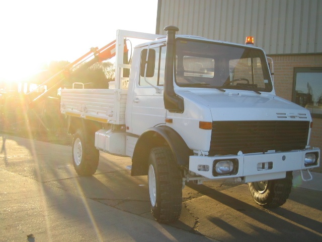 Mercedes Unimog U1300L 4×4 Crane Truck