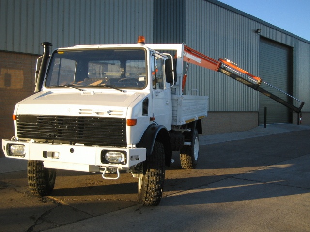 Mercedes Unimog U1300L 4×4 Crane Truck