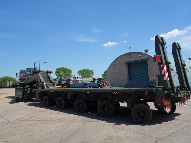 Oshkosh M1070 8×8 Tractor Units