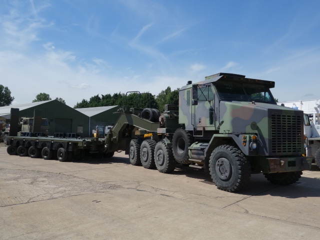 Oshkosh M1070 8×8 Tractor Units