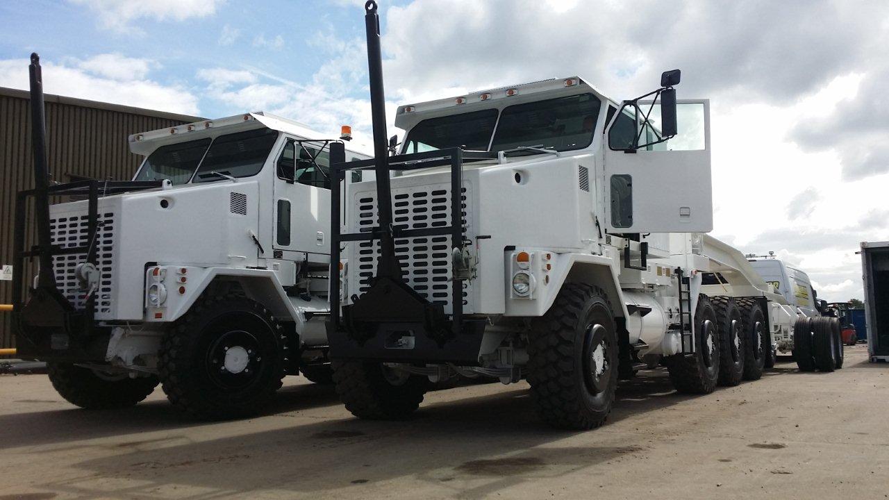 Oshkosh M1070 8×8 Tractor Units