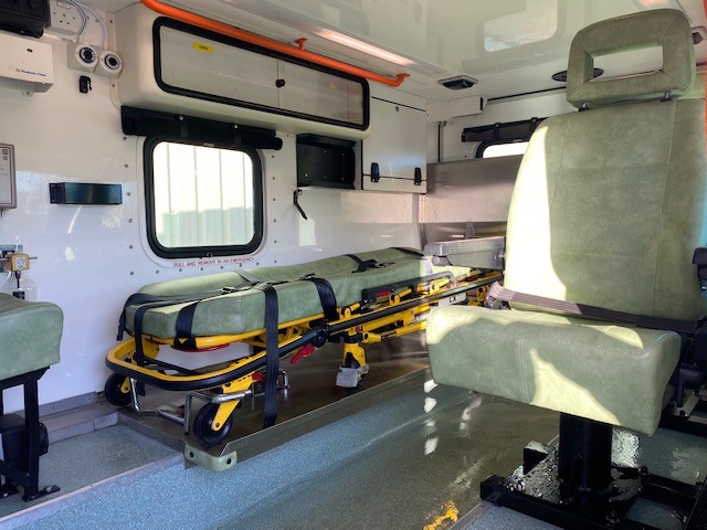 Pinzgauer 718 6×6 Ambulances