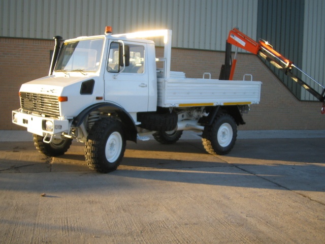 Mercedes Unimog U1300L 4×4 Crane Truck