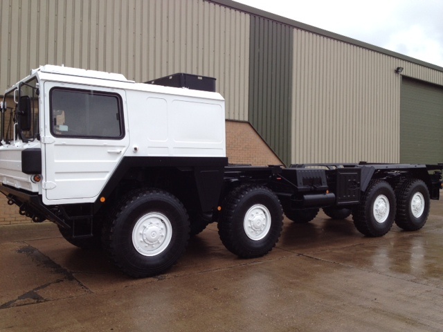 MAN Kat A1 15t 8×8 with Twistlocks